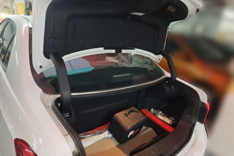 Used BYD Qin New Energy 2015 1.5T Dual-Crown Flagship Plus Edition
