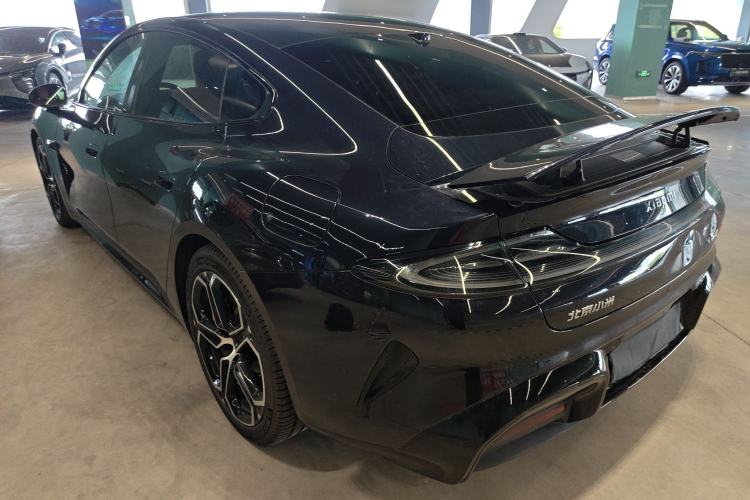 Used Xiaomi Auto SU7 2024 Four-Wheel Drive Ultra-Long Range Advanced Intelligent Driving Max Edition
