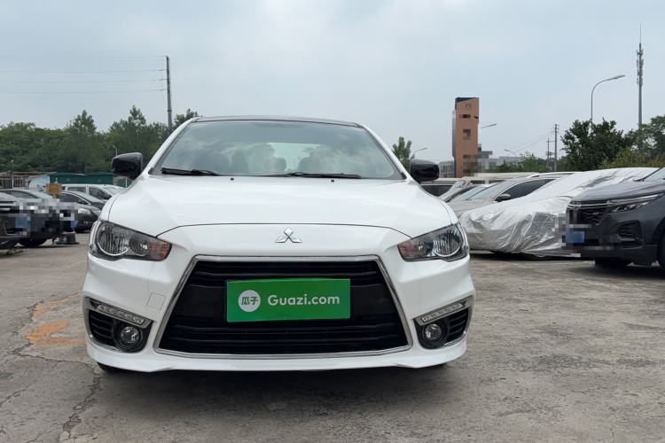 Used Mitsubishi Lancer EX 2016 1.8L CVT Black-and-White Retro Edition Front