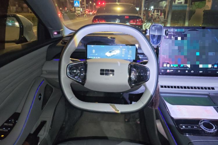 Used Geely Galaxy Galaxy 8 2025 130km EM-i Prestige Edition
