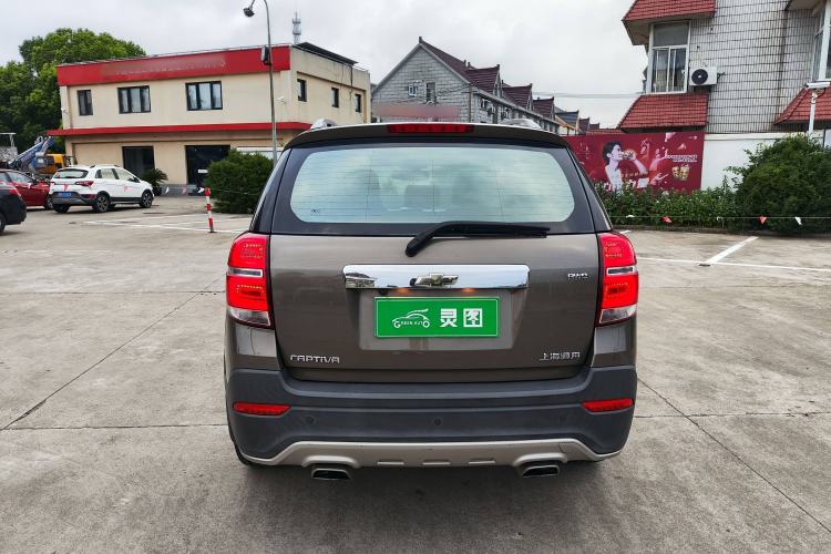 Used Chevrolet Captiva 2015 2.4L 4x4 Flagship Edition 7-Seater