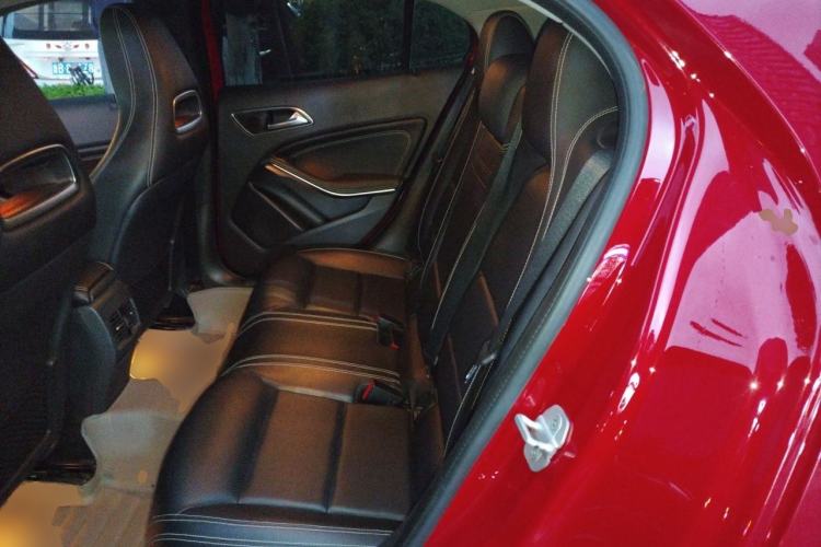 Used Mercedes-Benz GLA 2015 GLA 220 4MATIC Luxury Model
