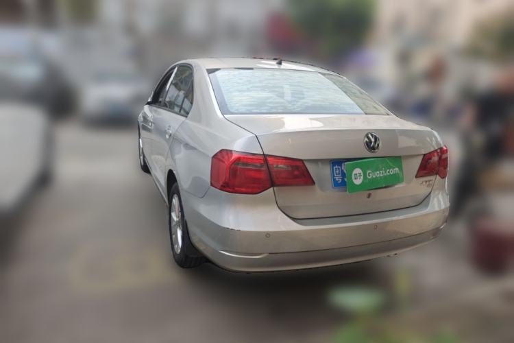 Used Volkswagen Jetta 2015 Value Edition 1.6L Manual Fashionable Style Rear Left 45 Deg