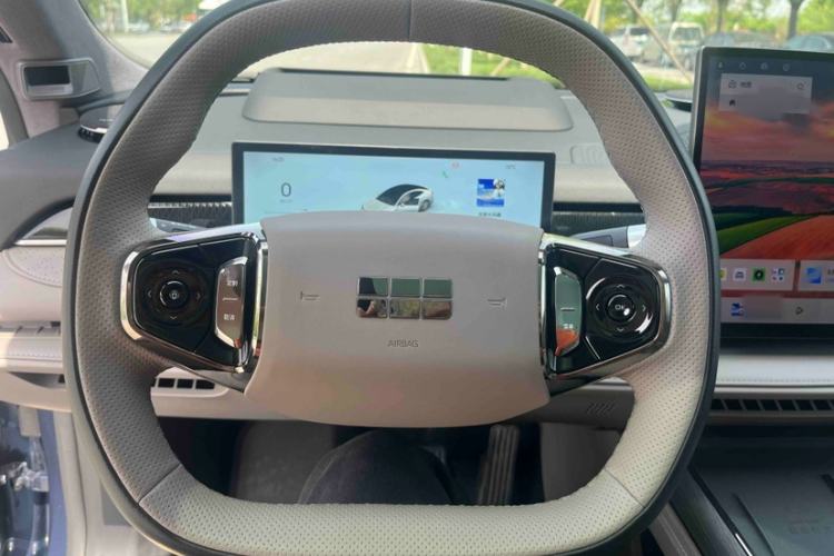 Used Geely Galaxy 8 2025 130km EM-P Starship Edition
