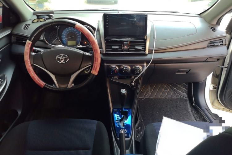 Used Toyota YARiS L Zhi Xuan 2015 1.5E Automatic Charm Edition Interior 2