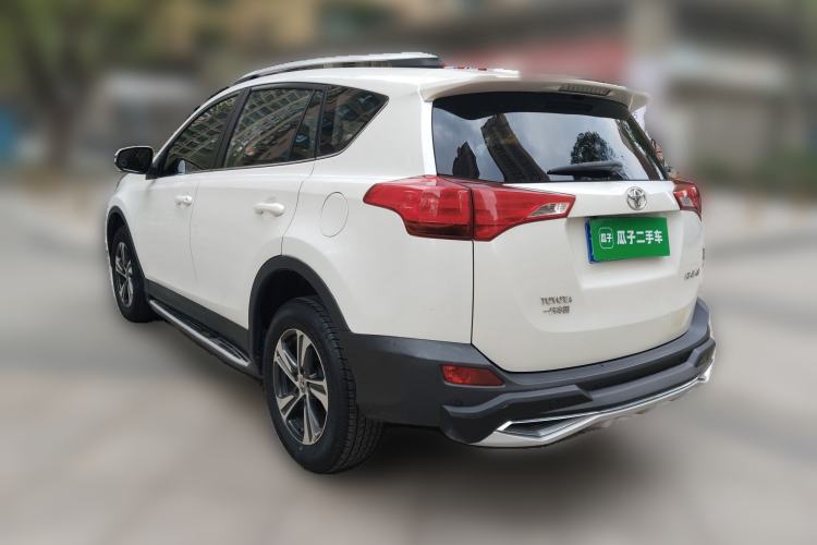 Used Toyota RAV4 2015 2.0L CVT Two-Wheel Drive Fashion Edition
