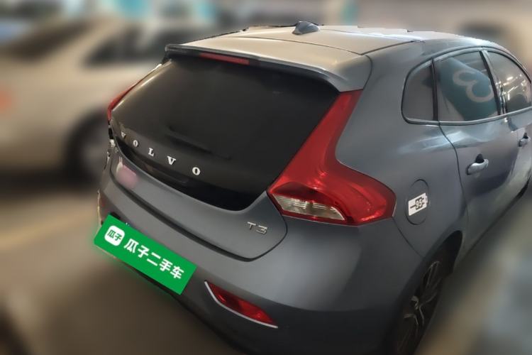 Used Volvo V40 2019 T3 Zhiyi Edition
