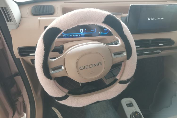 Used Geely Galaxy Panda 2023 Panda Mini 200km Endurance Bear Steering Wheel