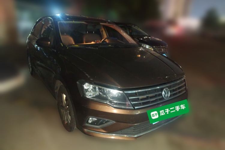 Used Volkswagen Jetta 2017 1.5L Automatic Comfort Model Front Right 45 Deg