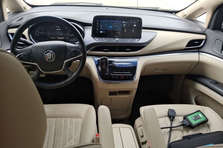 Used Buick GL8 2023 Land Executive Class Deluxe Model