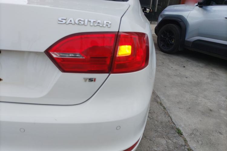 Used Volkswagen Sagitar 2014 Revised Version 1.4TSI Automatic Luxury Edition Exterior 3