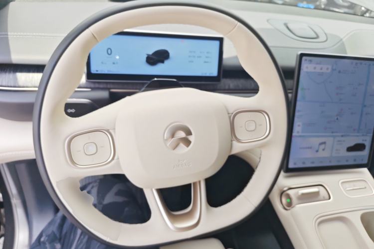 Used Nio ES6 2024 75 kWh Steering Wheel