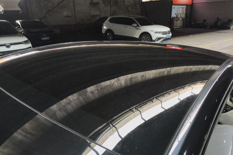 Used Tesla Model Y 2024 Long-Range All-Wheel-Drive Version
