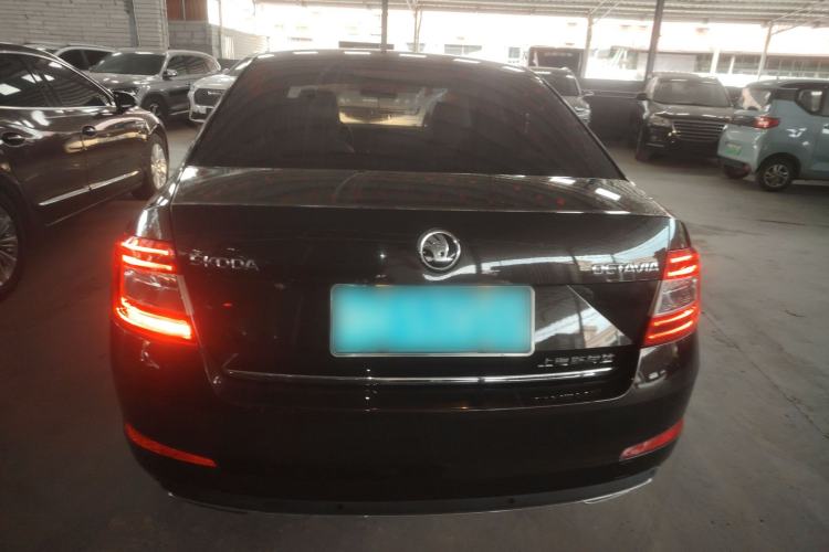 Used Skoda Octavia 2017 1.6L Automatic Smart Drive Edition Rear