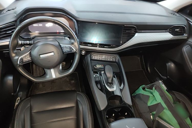 Used Haval F7x 2021 1.5T Two-Wheel Drive Smart Technology Edition Center Console