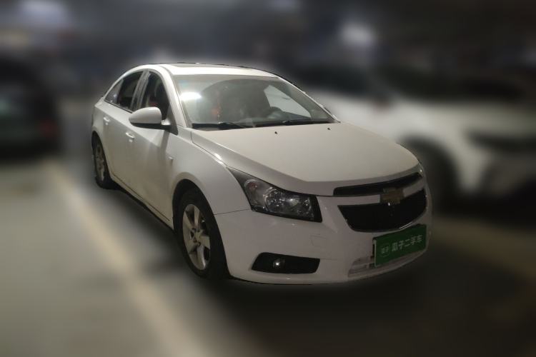 Used Chevrolet Cruze 2014 1.6L SL Millionth Anniversary Edition MT Front Right 45 Deg