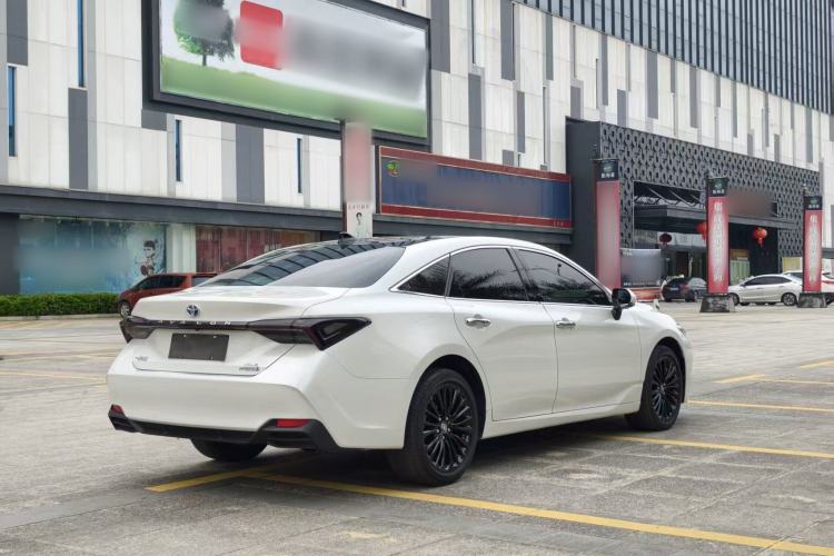 Used Toyota Avalon 2019 Dual-Engine 2.5L XLE Prestige Version China VI Standard
