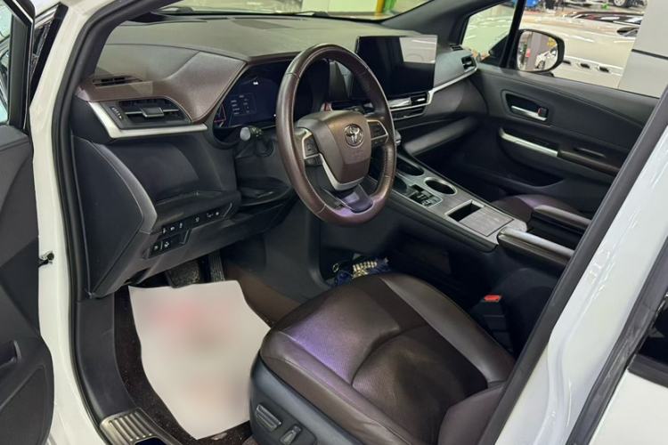 Used Toyota Granvia 2024 2.5L Hybrid Prestige PLUS Four-Wheel Drive Version Interior 2