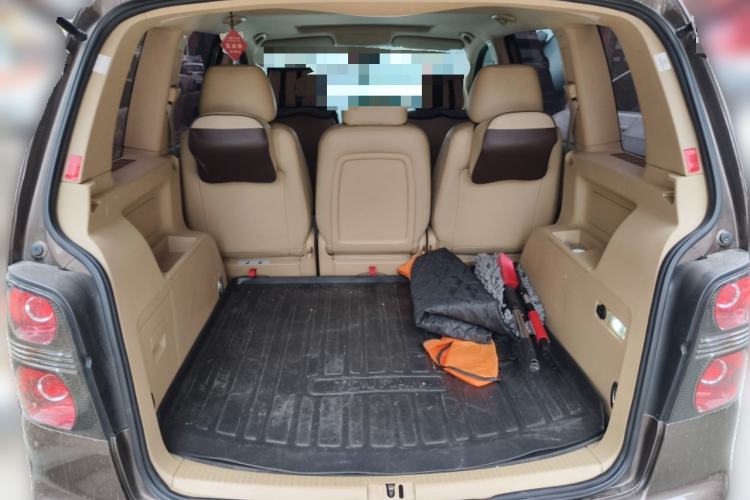 Used Volkswagen Touran 2011 1.4T Manual Zhiya Edition 5 Seats Trunk