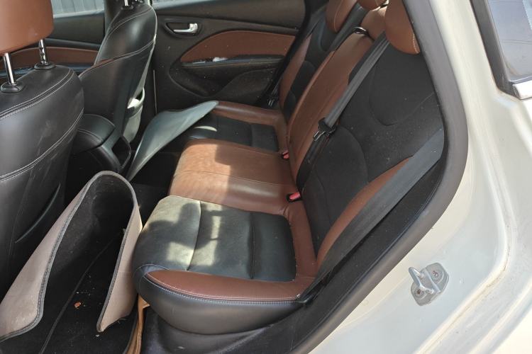 Used Fiat Viaggio 2015 1.4T Automatic Jingxiang Edition Left Rear Seat