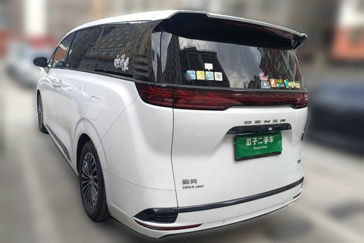 Used Denza D9 2022 DM-i 970 Four-Wheel Drive Prestige Model
