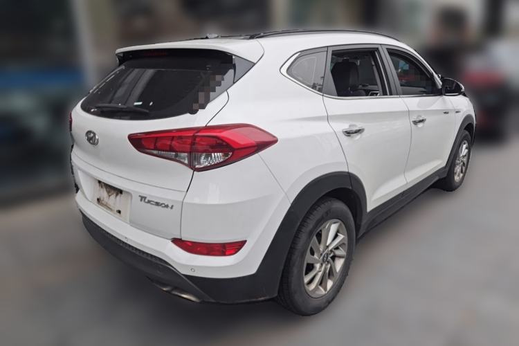 Used Hyundai Tucson 2015 1.6T Dual-Clutch Two-Wheel-Drive Smart Model Rear Right 45 Deg