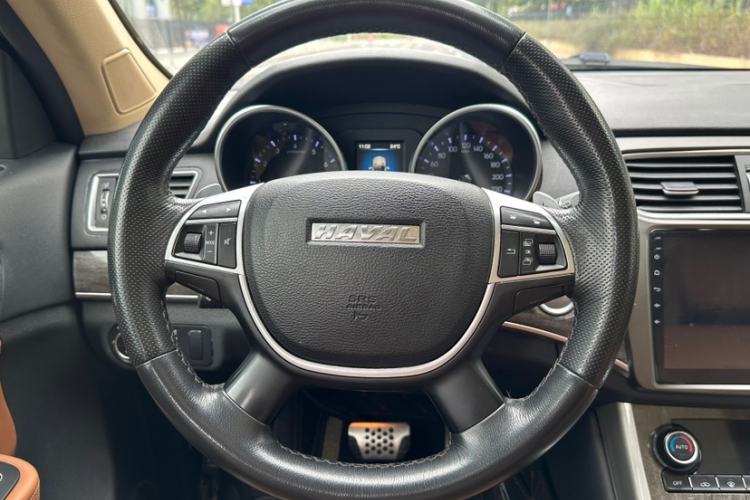 Used Haval H8 2015 2.0T Two-Wheel Drive Comfort Version
