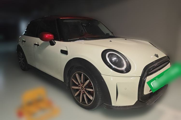 Used MINI MINI 2023 1.5T COOPER Artist Five-Door Edition

