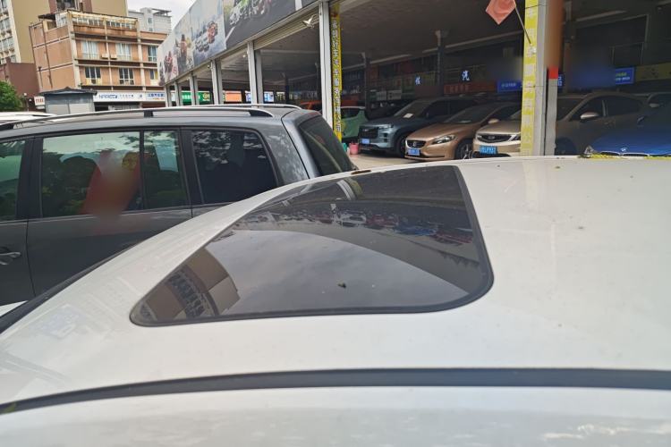 Used Geely Auto Emgrand 2017 Sedan Million Edition 1.5L Manual - Upward Version Roof