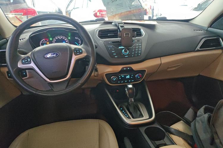 Used Ford Escort 2015 1.5L Automatic Fashion Model