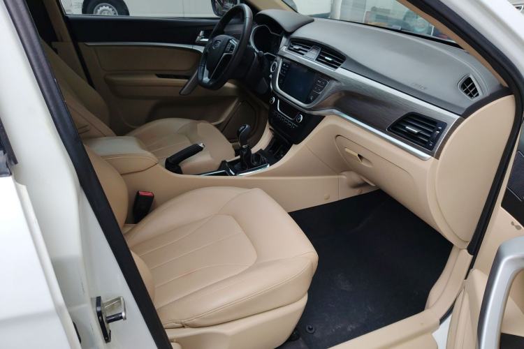 Used Geely Auto Emgrand 2017 Sedan Million Edition 1.5L Manual Luxury Model