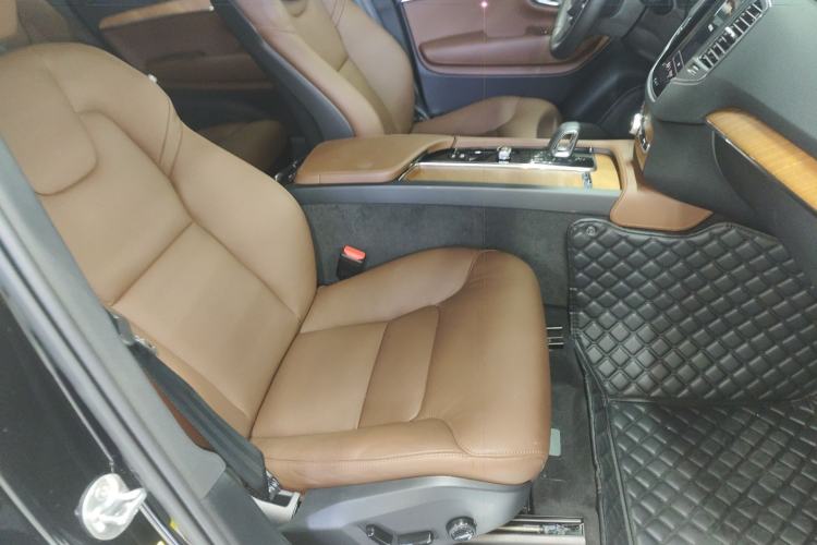 Used Volvo XC90 2024 B5 SmartDrive Luxury Edition 7-Seater
