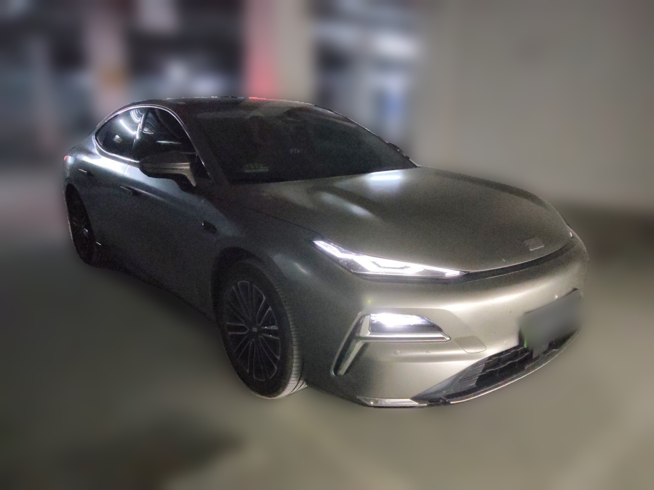 Geely Galaxy 8 2025 130km EM-i Prestige Edition — снимка 3