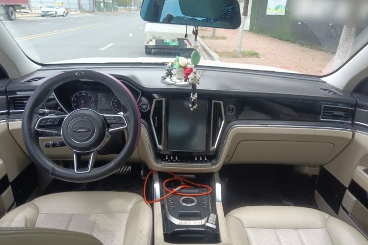 Used Zotye T700 2017 1.8T Dual-Clutch Luxury Model
