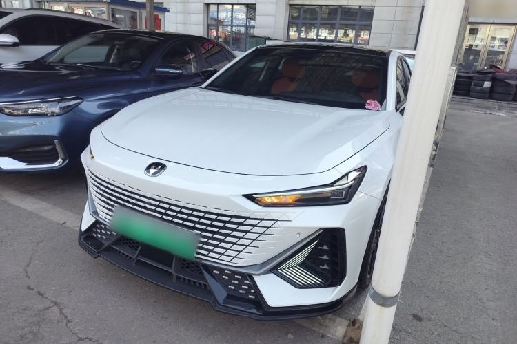 Used Changan UNI-V iDD 2023 ZhiDian iDD 1.5T 113km Smart & Fun Version