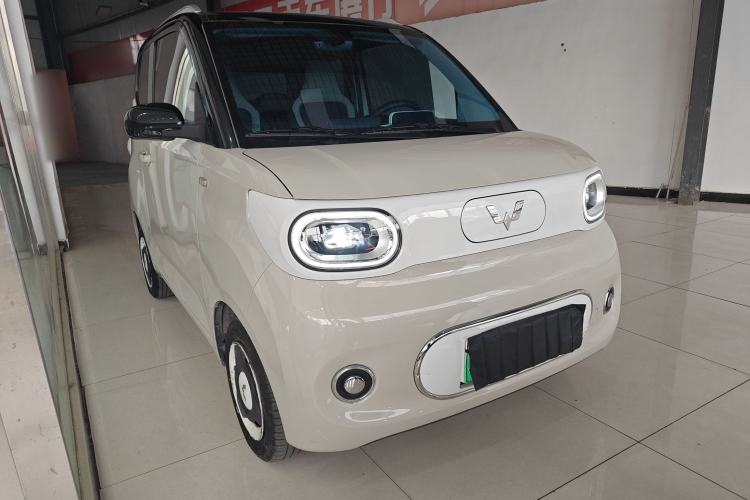 Used Wuling Hongguang MINIEV 2024 3rd Generation 170 km Front Right 45 Deg