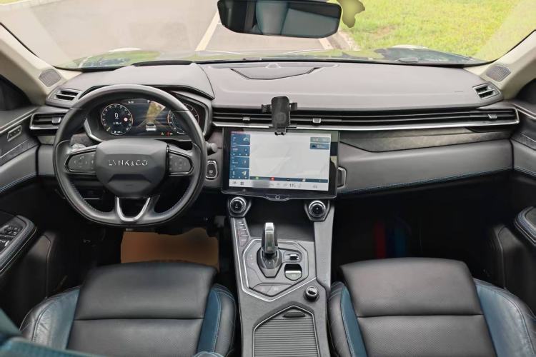 Used Lynk & Co 05 2020 2.0TD Two-Wheel Drive Shine Halo