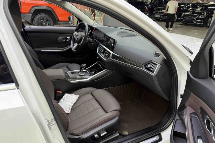 Used BMW 3 Series 2020 Restyled 325Li M Sport Package Interior 8
