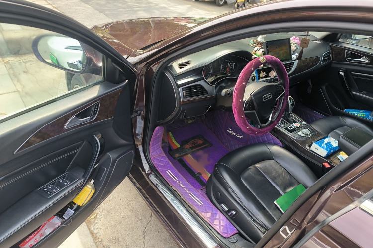 Used Zotye Z700 2016 1.8T DCT Prestige Edition Interior 3