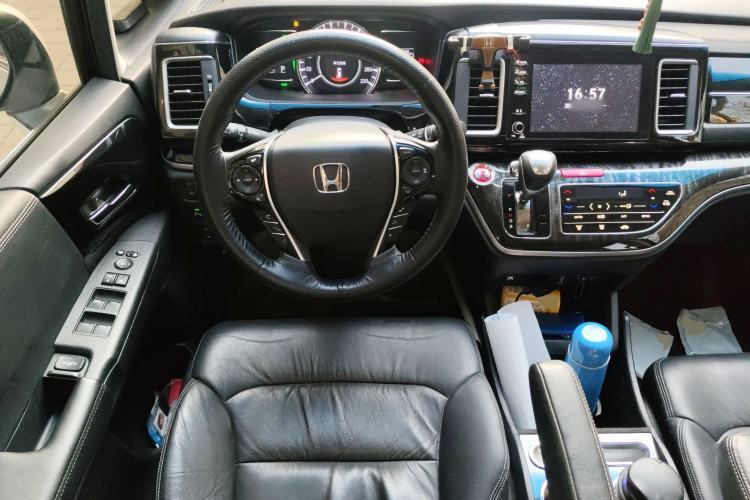 Used Honda Elysion 2019 2.0L Hybrid Luxury Edition Steering Wheel