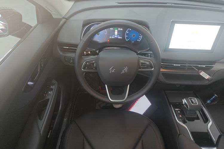 Used Hongqi E-QM5 2023 Base Travel Edition
