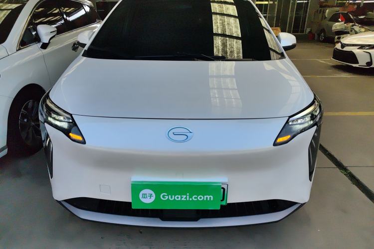 Used AION Y 2023 Plus 610 Enjoy Edition Front