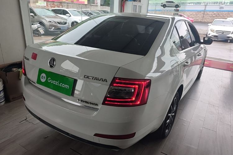 Used Skoda Octavia 2017 TSI280 DSG Smart Drive Edition
