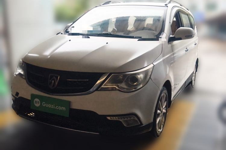 Used Baojun 730 2014 1.5L manual Comfort version 7 seats