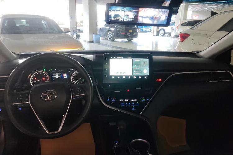 Used Toyota Camry 2021 2.0G Luxury Edition
