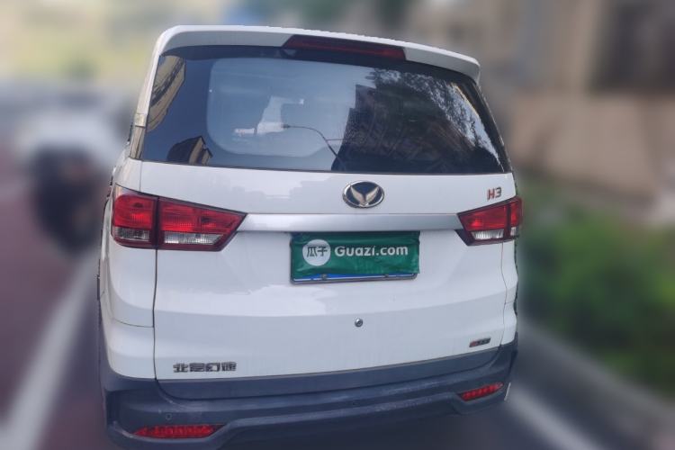 Used HYOSOW H3 2017 1.5L Manual Comfort Sunroof Version
