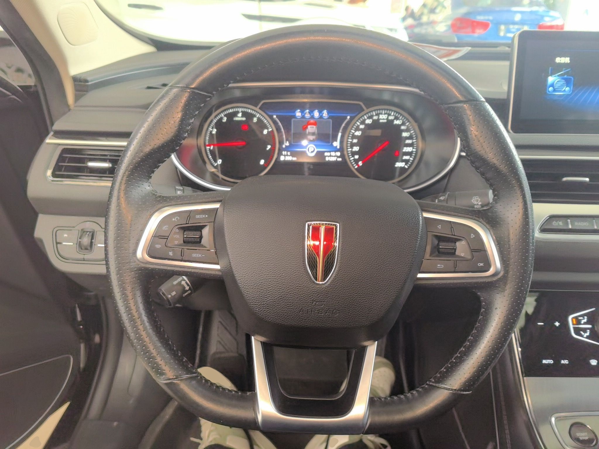 Hongqi H5 2022 Classic Model Facelift 1.5T DCT Qiyun Edition — снимка 13