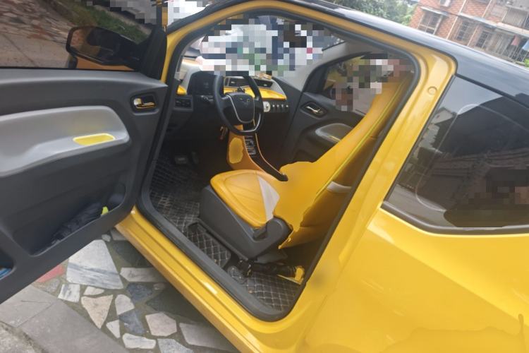 Used Wuling Hongguang MINIEV 2021 Macaron Premium Model – Lithium-NMC Driver Seat