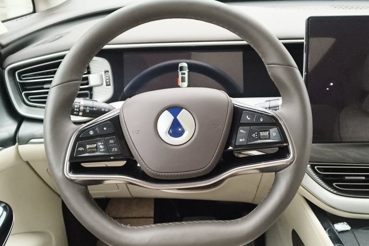 Used Denza D9 2024 DM-i 1050 Luxury Model Steering Wheel
