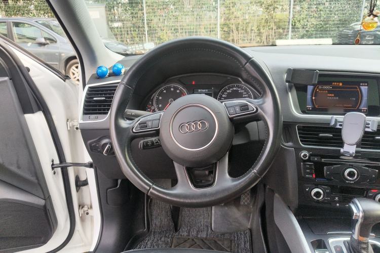 Used Audi Q5 2017 Plus 40 TFSI Technology Model
